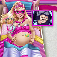 Игра Помощь беременной супер Барби