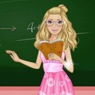 Игра Одевалки Барби в школу