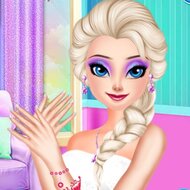 Игра Принцессы: день маникюра