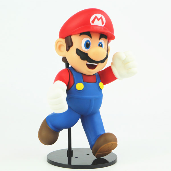 Фигурка Марио
